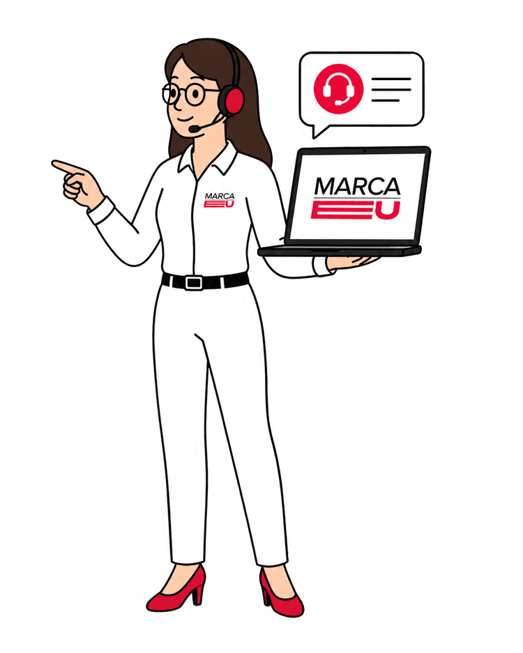 Atendente de suporte do MarcaEu segurando um notebook